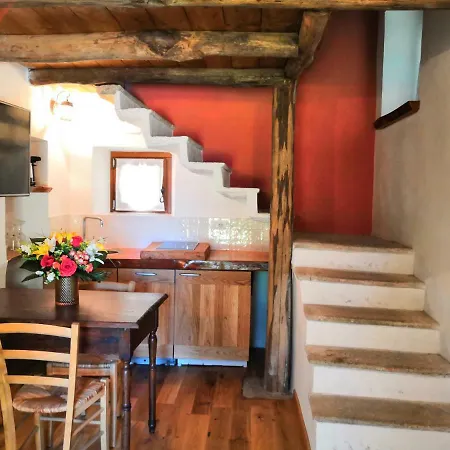 La Fattoria: Rustico Roccolo Dom wakacyjny Ghiffa